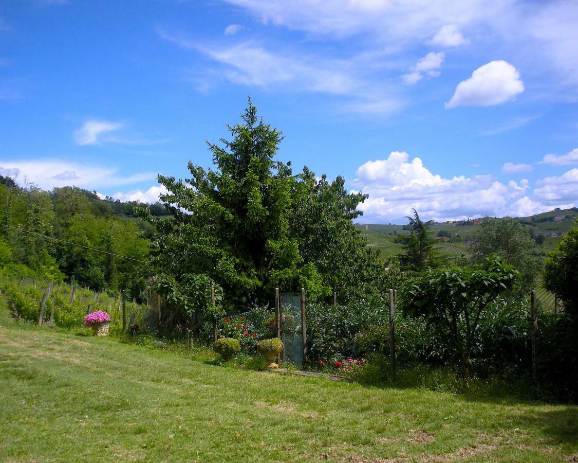 Cascina Tra I Vigneti A Nizza Monferrato Villa Exterior foto